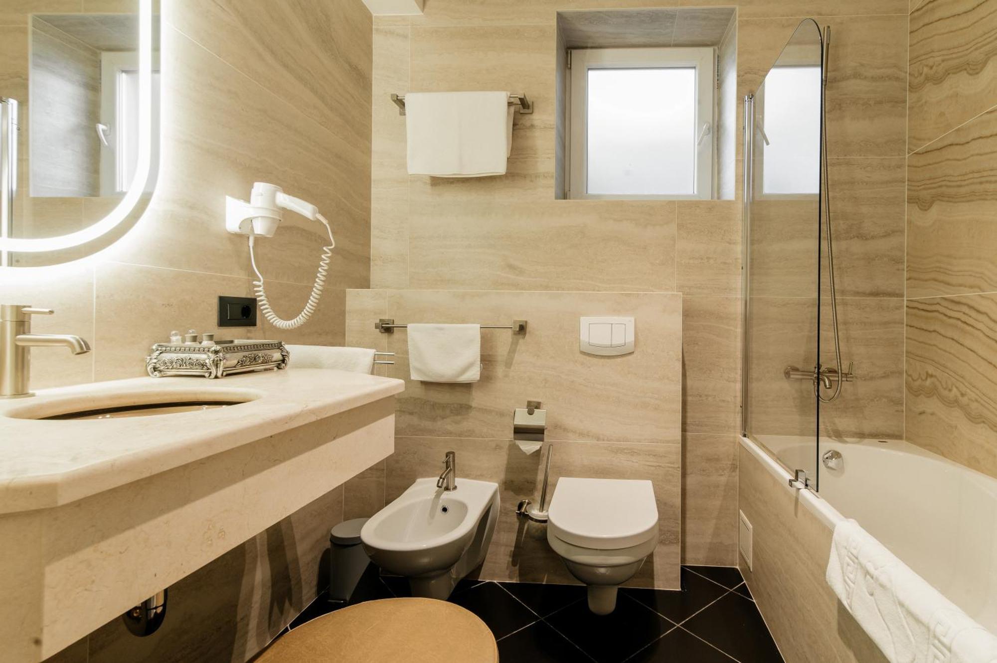 Weekend Boutique Otel